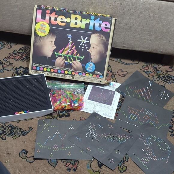 #3 Lite-Brite 2019 Hasbro 02215 contains 214 pcs Bigger Brighter Screen - Picture 1 of 10